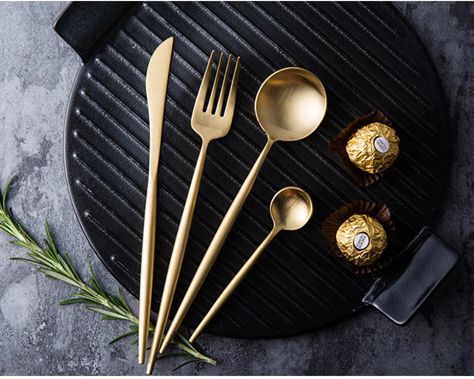 24-Piece Stainless Steel Cutlery Set